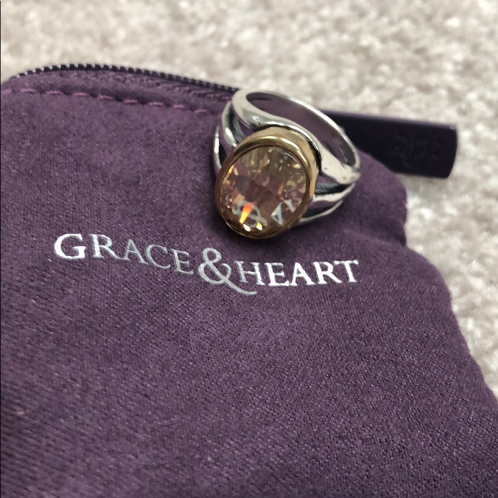 NEW-Grace & Heart sz7. Ring